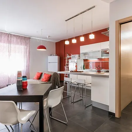 Full Color Apartament